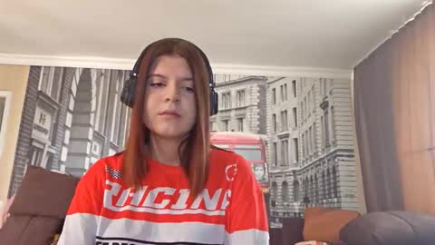 Snapshot of pamelamcmeen chatting on 10.17.25 Pamela online show from 10.17.25