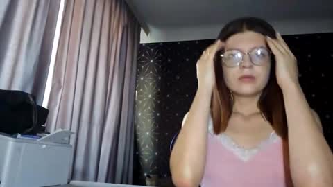 Snapshot of pamelamcmeen chatting on 10.21.25 Pamela online show from 10.21.25