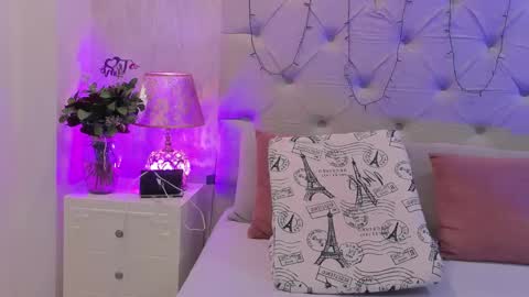 Snapshot of pamelamiler_ chatting on 10.10.25 TELL ME PAMELLA AND GIVE ME A GOOD GRADE ITS IMPORTANT online show from 10.10.25