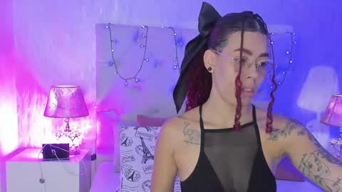 Snapshot of pamelamiler_ chatting on 10.23.25 TELL ME PAMELLA AND GIVE ME A GOOD GRADE ITS IMPORTANT online show from 10.23.25