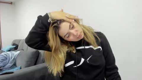 PAMELA QUEEN online show from 09.30.25