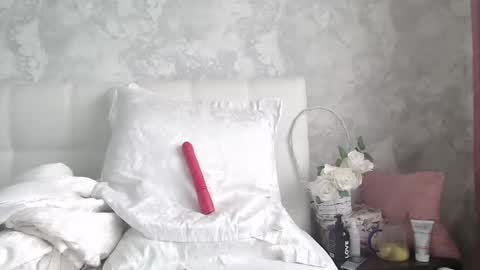 Snapshot of pamella_007 chatting on 10.19.25 Pamella online show from 10.19.25