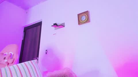 Pammela Smith online show from 01.08.25