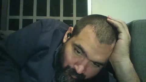 pandaguiar77 online show from 04.17.26