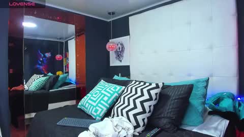 Snapshot of pandora_rey2 chatting on 12.30.24 ---Pandora--- online show from 12.30.24