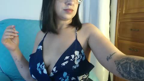Carolinesworldx online show from 01.20.25