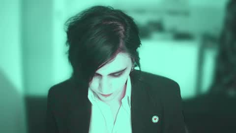 In bio online show from 04.11.26