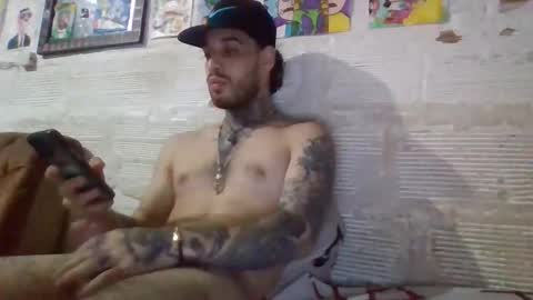 Snapshot of panthers_room chatting on 11.25.25 panthers_room online show from 11.25.25