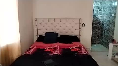 Paola 23 and Andres 25 online show from 02.25.26