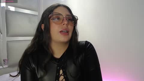 Paola Lyon online show from 03.05.25