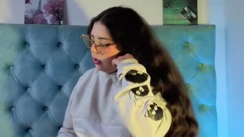 Paola Lyon online show from 09.29.25