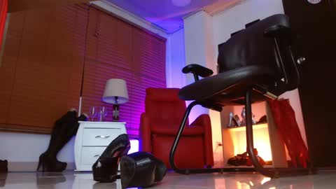 PAOLA  online show from 11.13.25