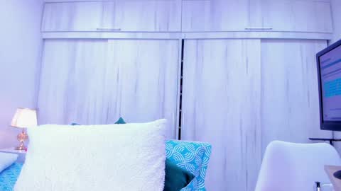 Paola  online show from 01.15.25