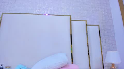 Paola  online show from 09.22.25