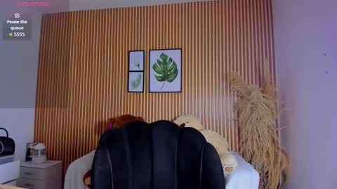 paola online show from 11.14.25