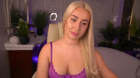 Lia online show from 04.23.26