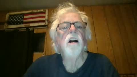 Snapshot of papajb70 chatting on 02.01.26 papajb70 online show from 02.01.26