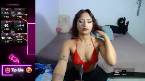 Snapshot of papi_mami_live_ chatting on 10.15.25 papi_mami_live_ online show from 10.15.25