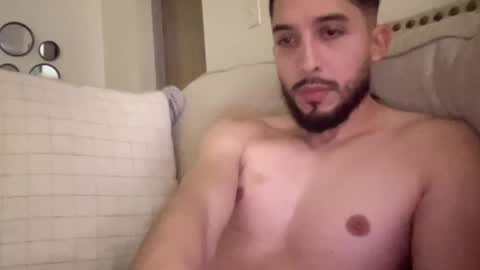 papicubano_guapo23cm online show from 12.21.25