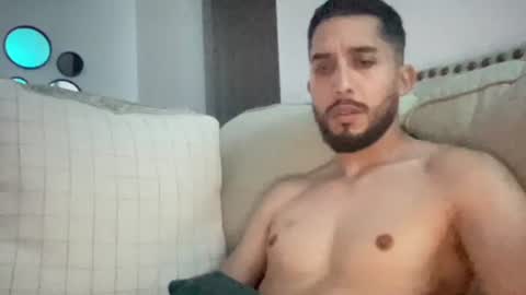 Snapshot of papicubano_guapo23cm chatting on 07.21.26 papicubano_guapo23cm online show from 07.21.26