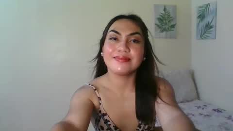 Snapshot of papigoddesslover chatting on 12.13.24 Fina Dwarf online show from 12.13.24