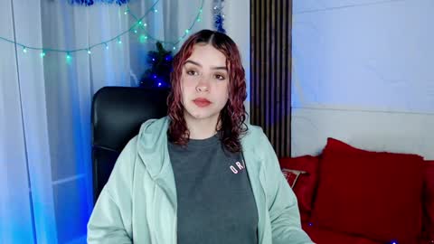 Lizz  online Monday to Saturday from 9pm to 5am Colombia time online show from 12.29.24