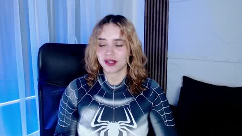 Lizz  online Monday to Saturday from 9pm to 5am Colombia time online show from 01.04.25
