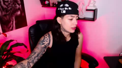 Paris D angelo online show from 04.21.26