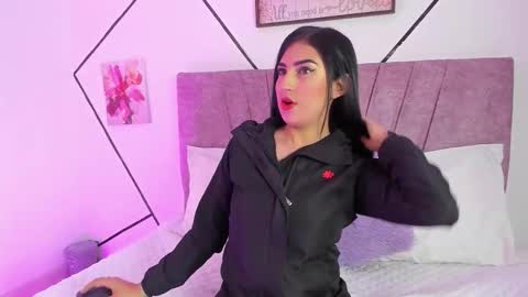 paris_evans_01 online show from 09.23.25