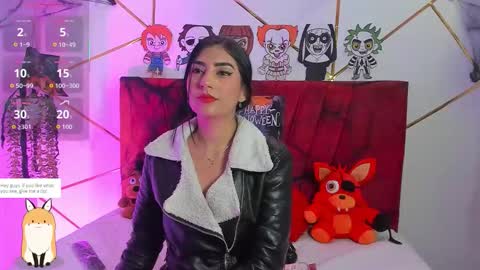 paris_evans_01 online show from 10.23.25