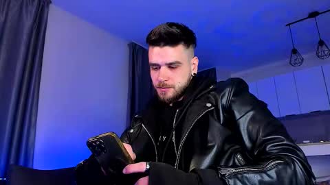 Paris online show from 02.01.26