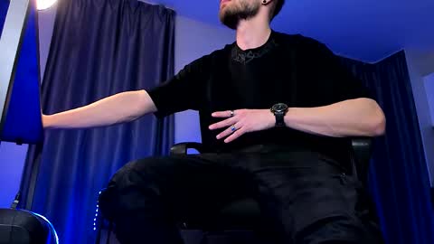 Paris online show from 03.04.26