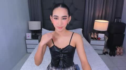 parismilker online show from 01.13.26