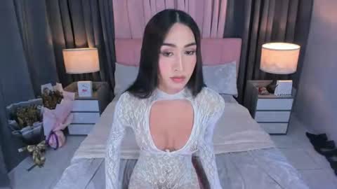 parismilker online show from 06.10.26