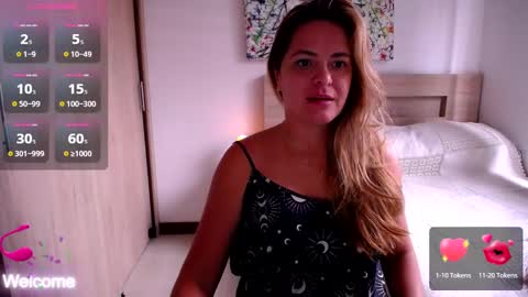 Paris online show from 02.05.25