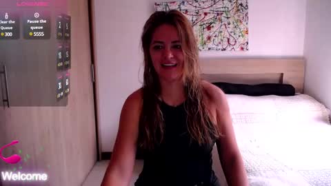 Paris online show from 02.10.25