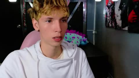 Snapshot of park_jimin1 chatting on 09.29.25 park_jimin1 online show from 09.29.25