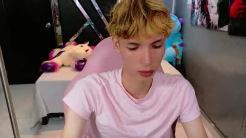 Snapshot of park_jimin1 chatting on 09.30.25 park_jimin1 online show from 09.30.25