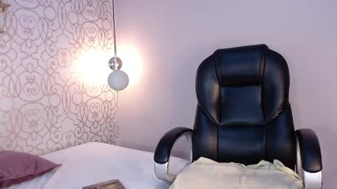 Snapshot of parker_gh chatting on 12.15.24 Parker online show from 12.15.24