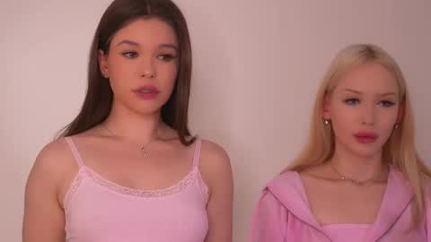 Snapshot of party_4_u chatting on 11.23.25 Sofi online show from 11.23.25