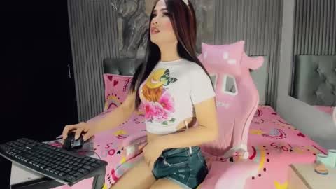 party_fre_girl online show from 09.28.25