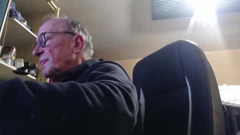 Snapshot of pascal88881 chatting on 11.19.25 pascal88881 online show from 11.19.25