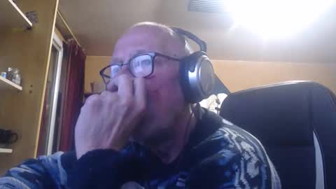 Snapshot of pascal88881 chatting on 12.18.25 pascal88881 online show from 12.18.25