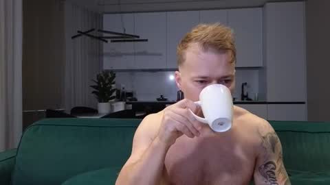 Pashka online show from 10.14.25