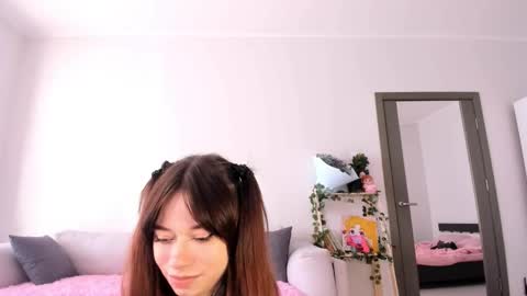 Bella online show from 10.22.25