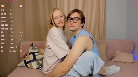 Snapshot of passionbond chatting on 10.24.25 We Katrin and Moris online show from 10.24.25