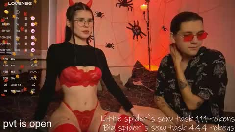 Snapshot of passiondesire_ chatting on 11.01.25 Zoe online show from 11.01.25