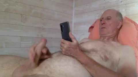 Snapshot of patibulaire1912 chatting on 10.19.25 Pati24 online show from 10.19.25