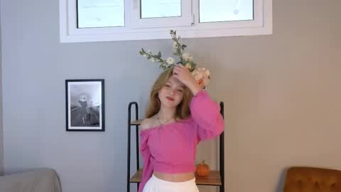 Snapshot of patricia_perry chatting on 09.17.25 Vicki online show from 09.17.25