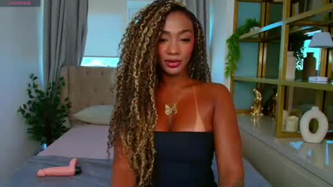 Patricia Rossi online show from 04.13.26